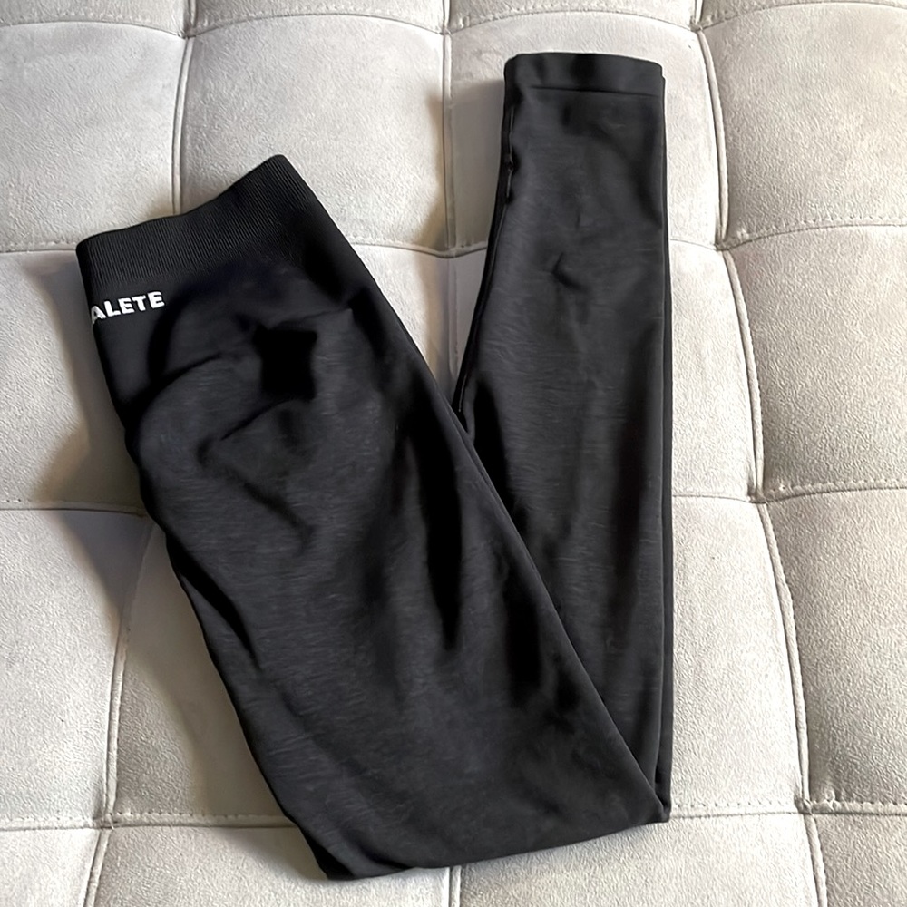 Black Alphalete Amplify Leggings